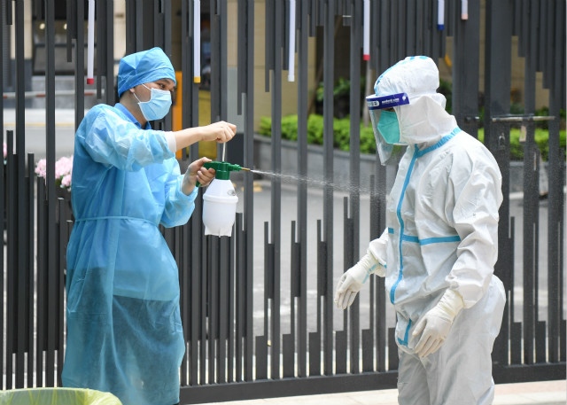 广州荔湾疫情传播链增至77人海南村1人直接感染15人